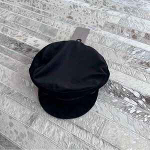 Brand new Zara Barrett. Black